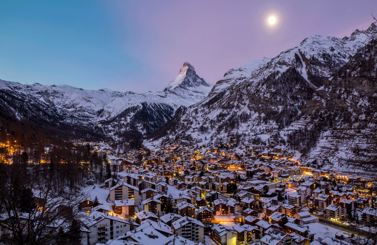 switzerland-zermatt-village-mountains