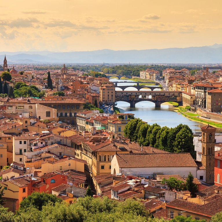 Uma vista panorâmica de Florença ao pôr do sol